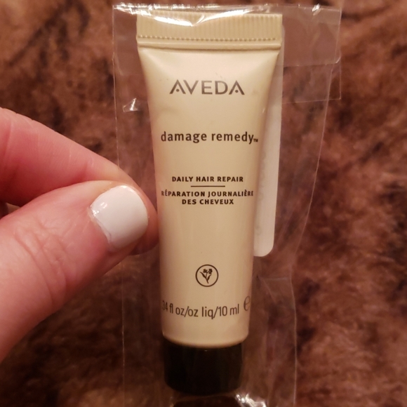 Aveda Damage Remedy - Daily Hair Repair Mini - Picture 1 of 1